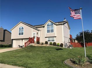 31221 Barbara Ct, Gardner, KS 66030