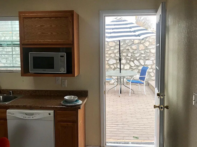 609 Blacker Ave #B — Photo 10