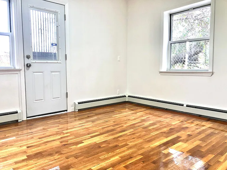 3701 Maple Ave #2 — Photo 10
