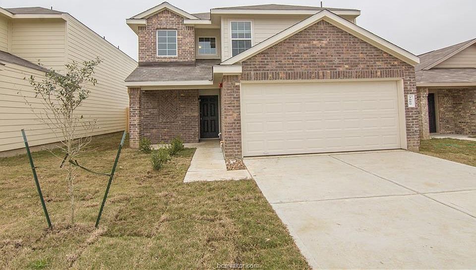 1st image of 2089 Oakwood Forest Dr