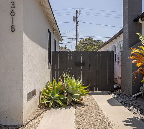 5th image of 3618 Chesapeake Ave