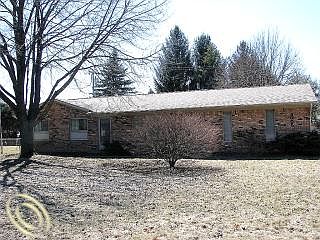 1st image of 3005 W Commerce Rd