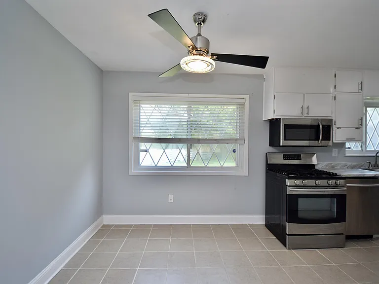 3918 Eddystone Dr — Photo 7