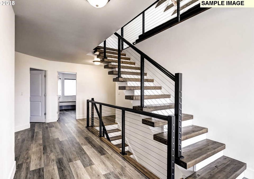 2nd image of 17661 Woodhurst Pl