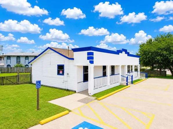 2321 Burke Rd, Pasadena, TX 77502