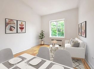 39 Dahill Rd #2B, Brooklyn, NY 11218