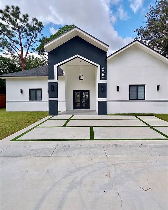 1st image of 805 Hymon Cir