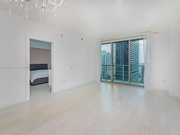 3rd image of 500 Brickell Ave APT 2900