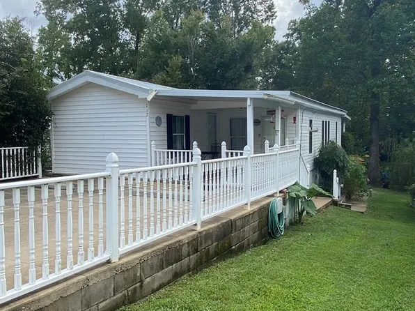 112 Whispering Pines Blvd, Georgetown, GA 39854