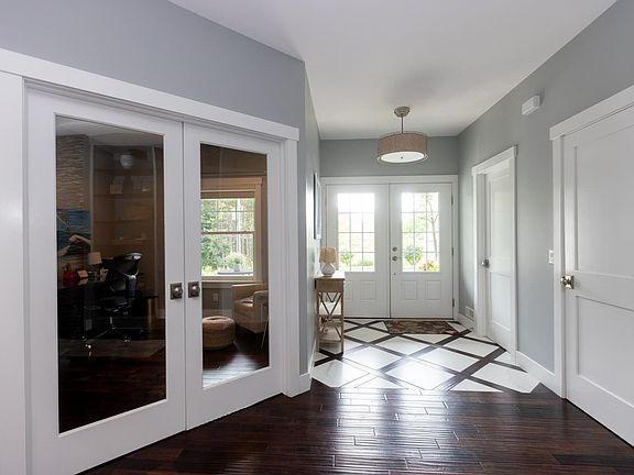 3rd image of 3774 Jefferson Ave
