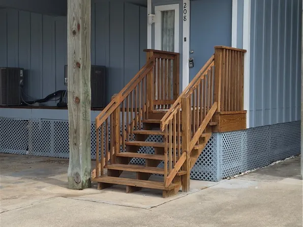 100 Port Royal #208, City By The Sea, TX 78336