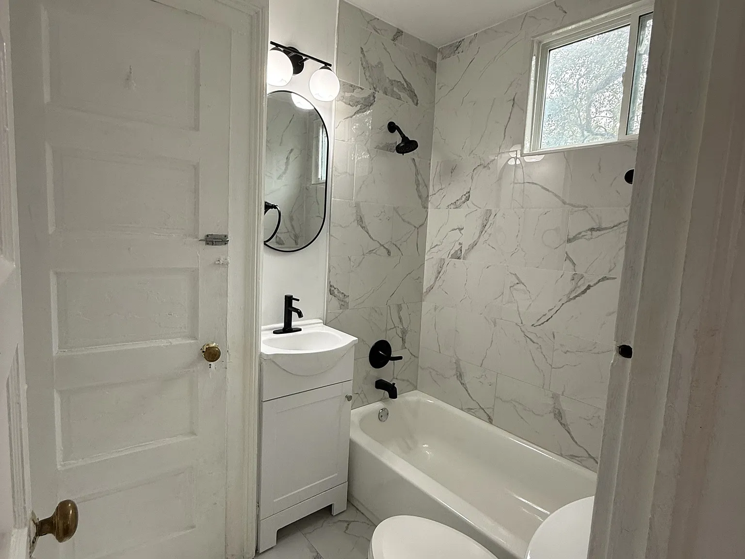 3539 Saint Charles Ave — Photo 3