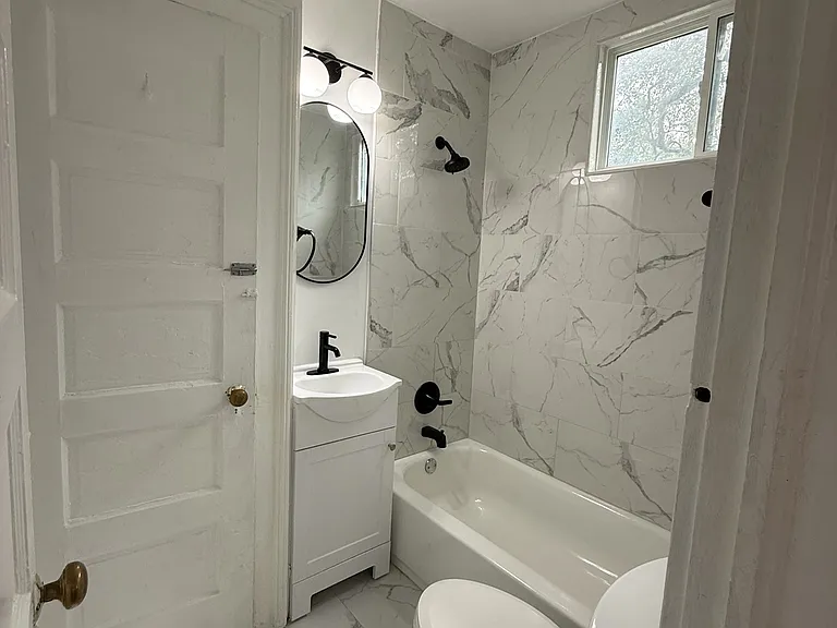 3539 Saint Charles Ave — Photo 3
