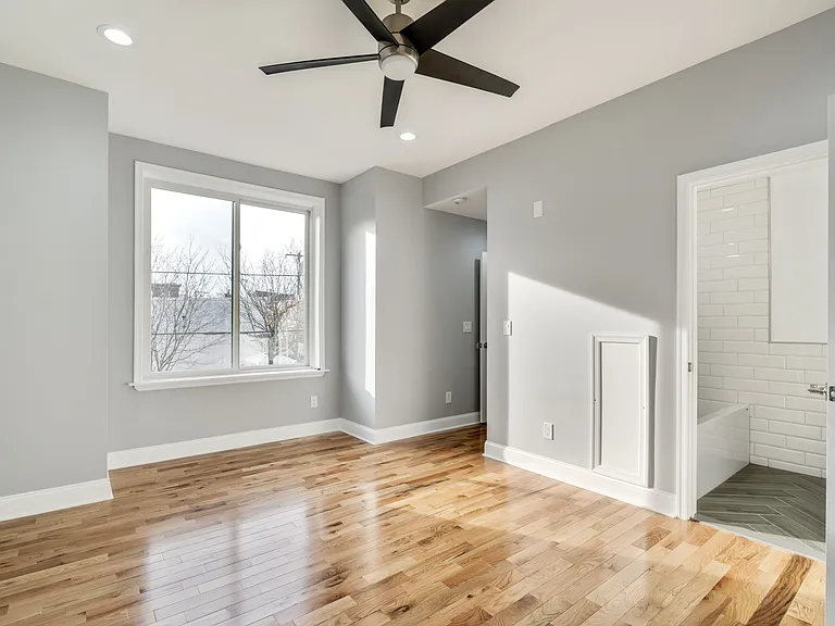 1544 W York St #B — Photo 7