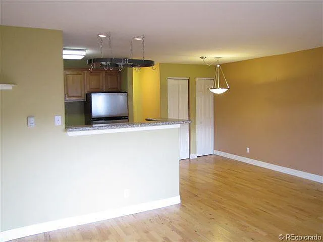 2345 N Clay St #203 — Photo 6