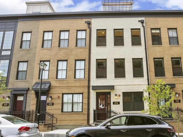 214 Canal Center Plz, Alexandria, VA 22314