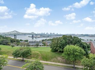 50 Boatswains Way APT 502, Chelsea, MA 02150