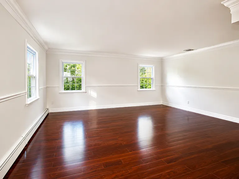 Millbrook Dr — Photo 4