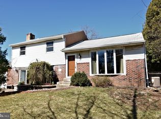 6 Latchstring Ln, Hatboro, PA 19040