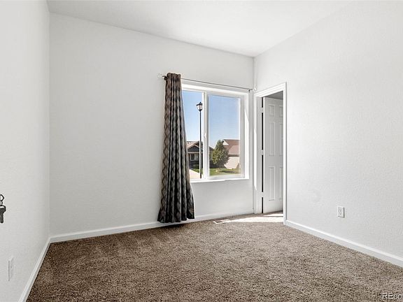 4th image of 616 61st Ave
