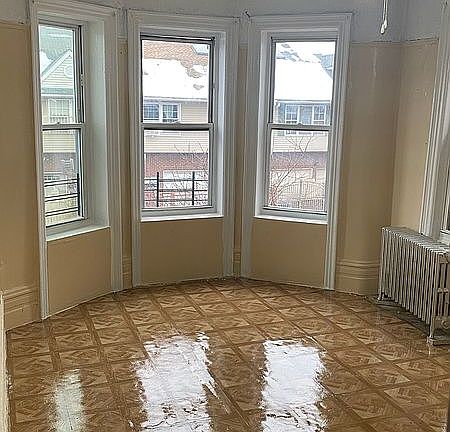 2nd image of 1536 Longfellow Ave #2