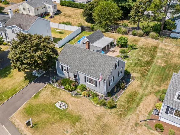 694 Jennings Road, Fairfield, CT 06824