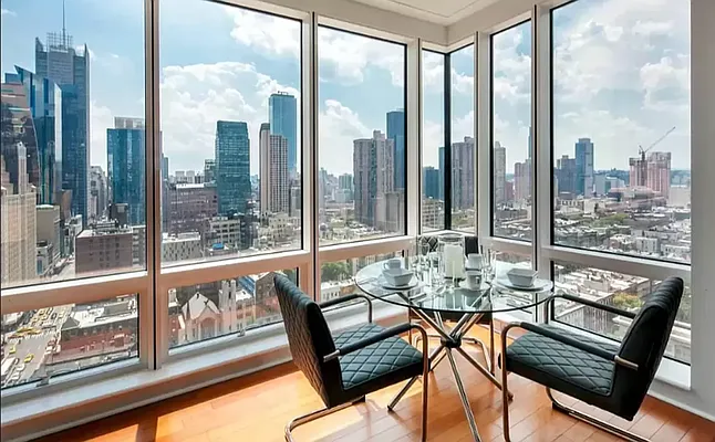 Rented by Compass | media 9