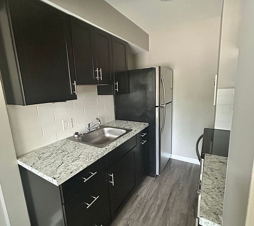 1st image of 4101 Harvest Ln #7