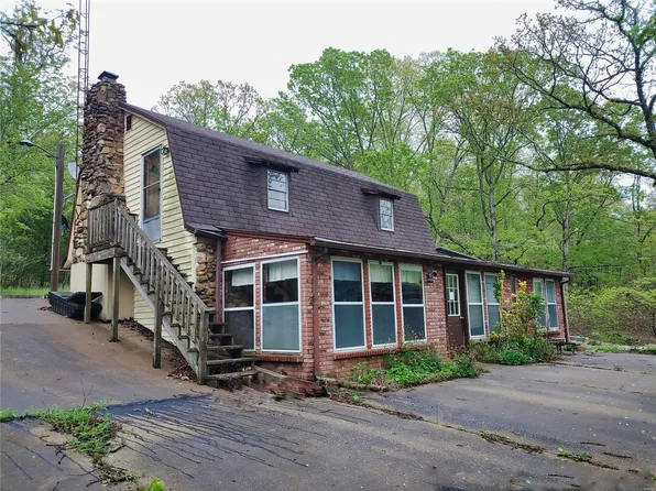 949 Cherokee Dr, Perryville, MO 63775