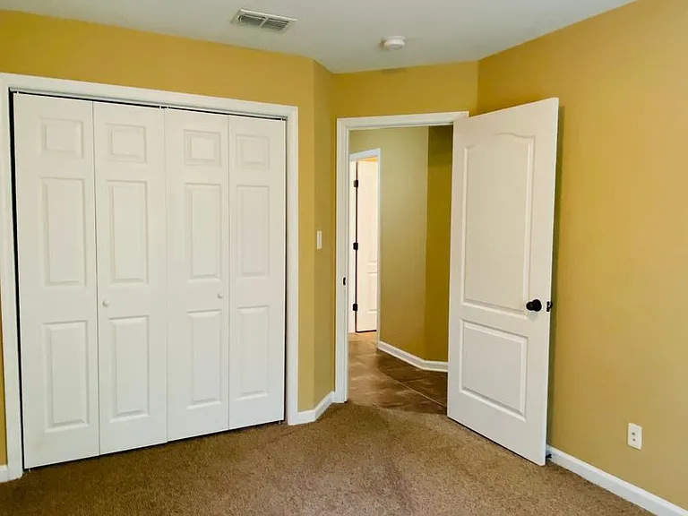 1725 Thistlewood Dr #B — Photo 6