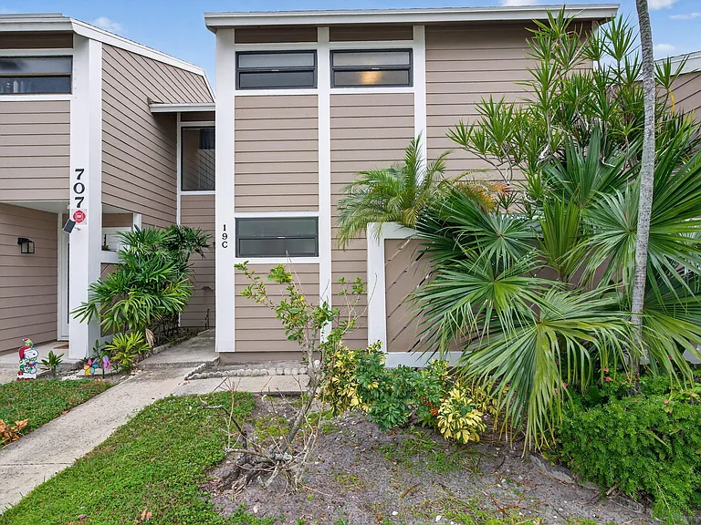 707 Stonewood Ct #19C — Photo 34