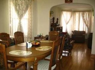 5237 W Hutchinson St, Chicago, IL 60641