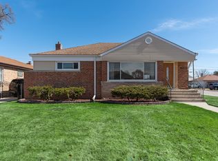 7705 N Oketo Ave, Niles, IL 60714