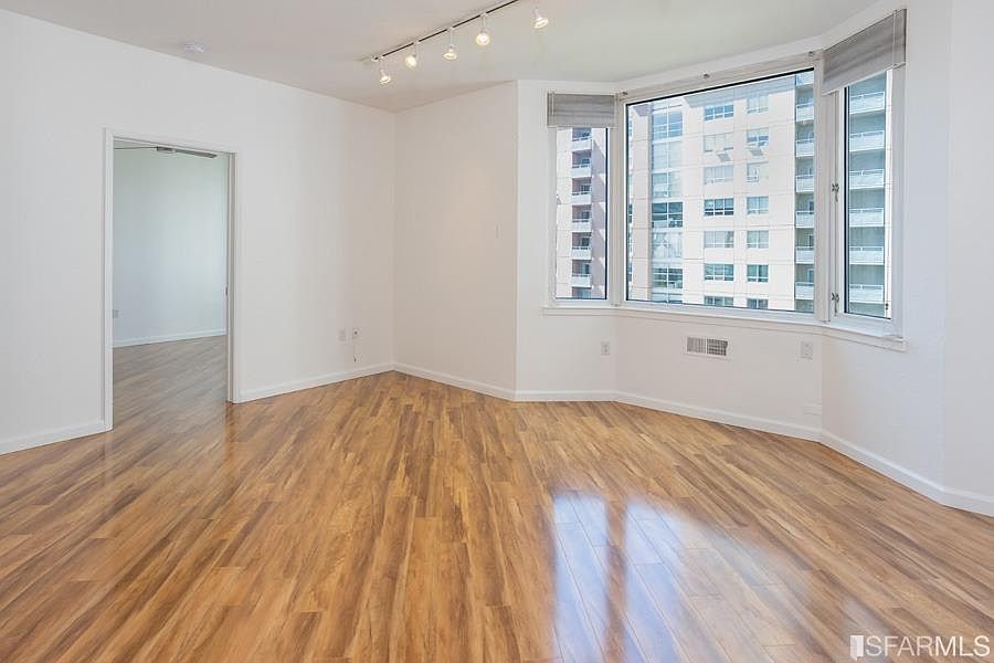 1st image of 201 Harrison St APT 425