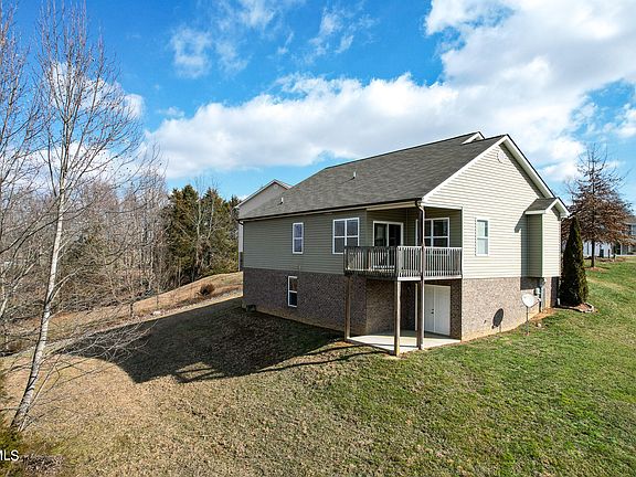 5th image of 193 Glory Ct