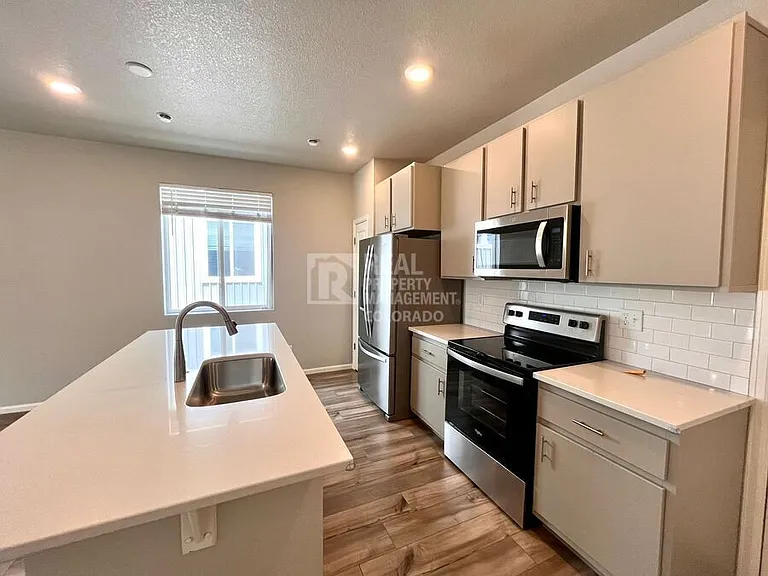 9286 Henson Pl — Photo 6