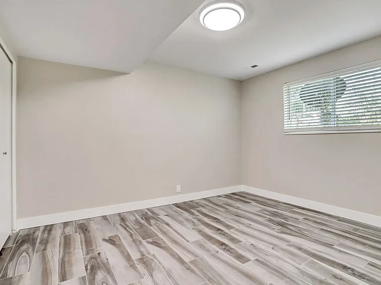 4371 / 4365 S Fairbourne Ave — Photo 20