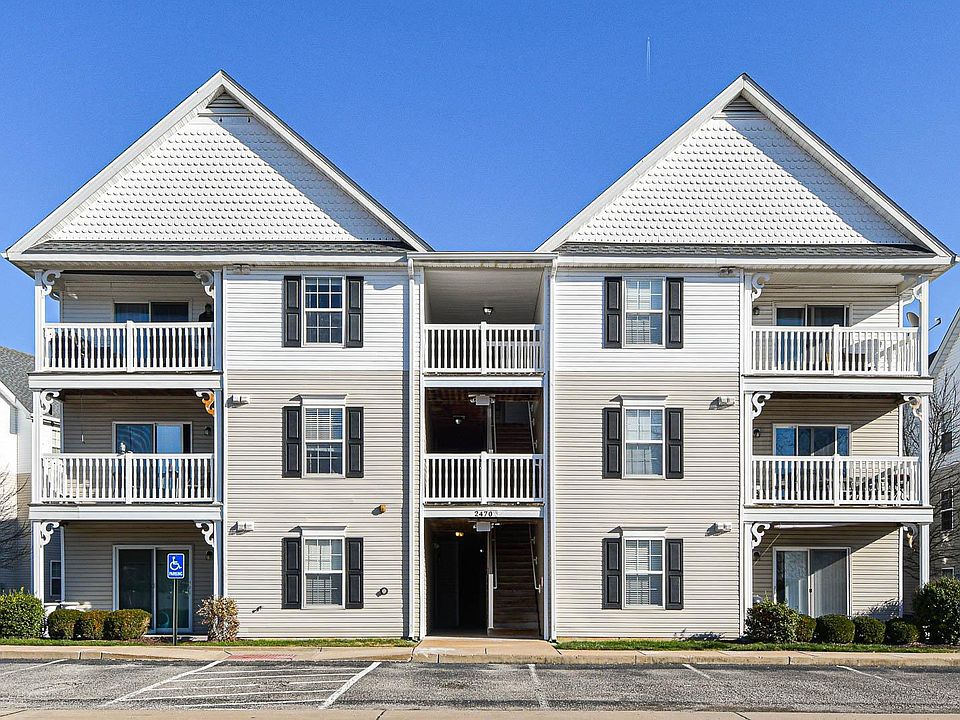 1st image of 2470 Lampong Dr APT 100A