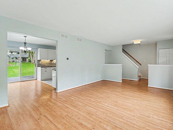 4th image of 23425 Barfield St