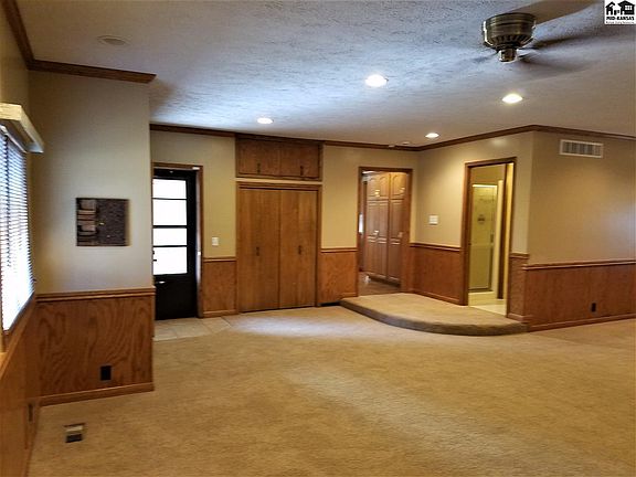 3rd image of 701 E 56th Ave