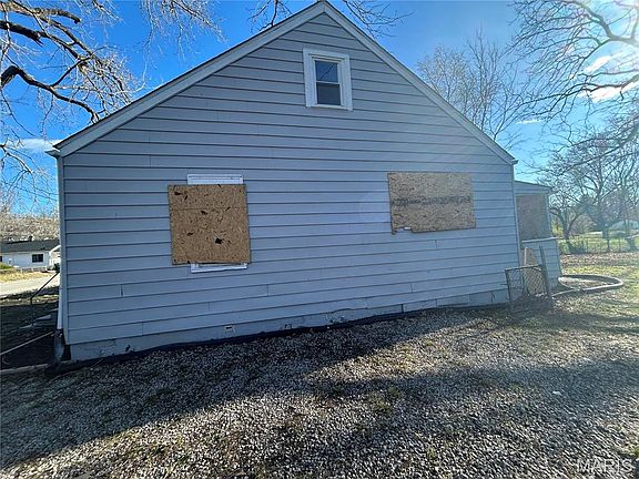 2nd image of 854 Mildred Ave