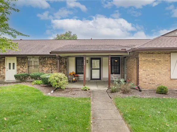 802 Pine Needles Dr, Dayton, OH 45458