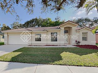 10660 SW 21st St, Hollywood, FL 33025