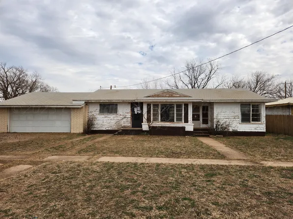 812 N 12th St, Memphis, TX 79245