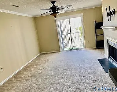 Living room - 103 Westover Ave #202