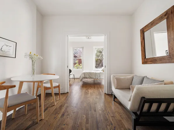 41 Perry Street image 1 of 9