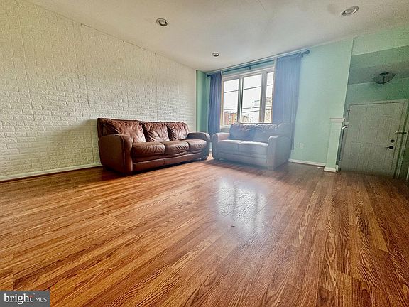 3rd image of 714 Bigler St