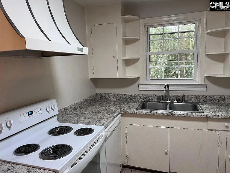 612 S Beltline Blvd — Photo 8