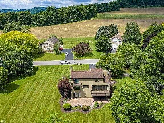 5th image of 4390 Belleflower Cir