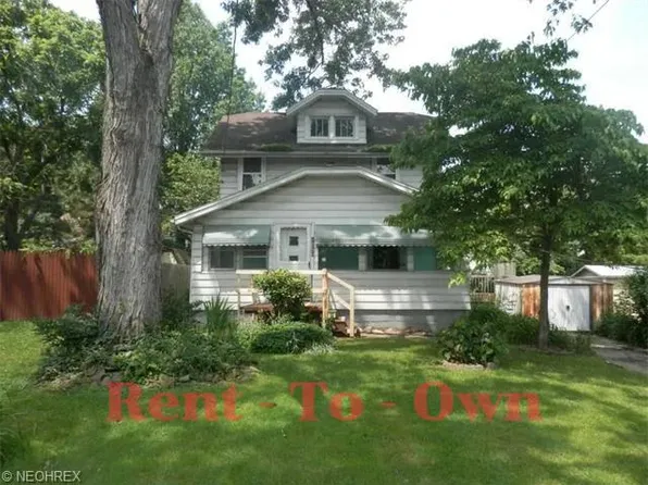 1290 Lexington Ave, Akron, OH 44310